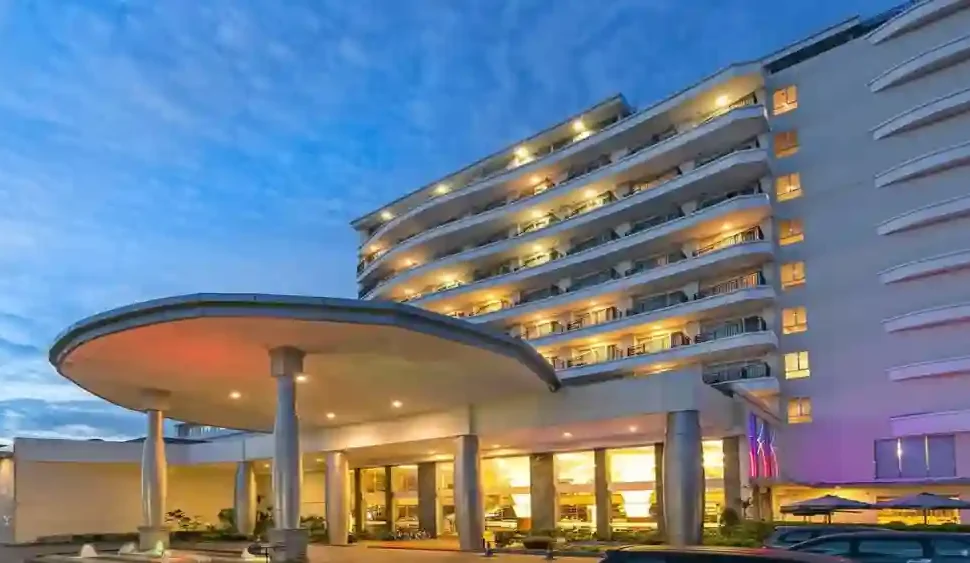 Hotel BW Suite - Tampak Depan