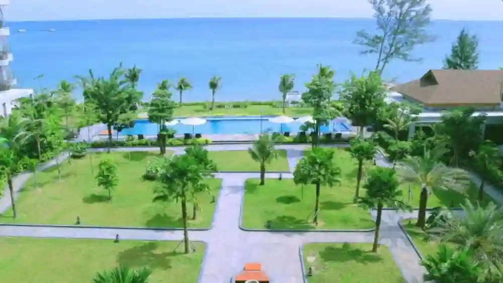 Santika Premiere ⭐⭐⭐⭐ 2 Santika Premiere - Back Yard