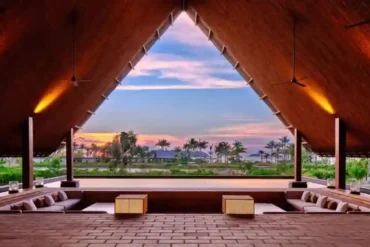 Sheraton Resort - Lobby