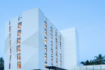 facade-hotel La Lucia