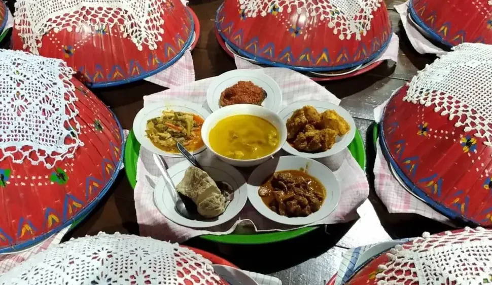 Formasi Menu Bedulang - Adat dan Budaya Melayu Belitong