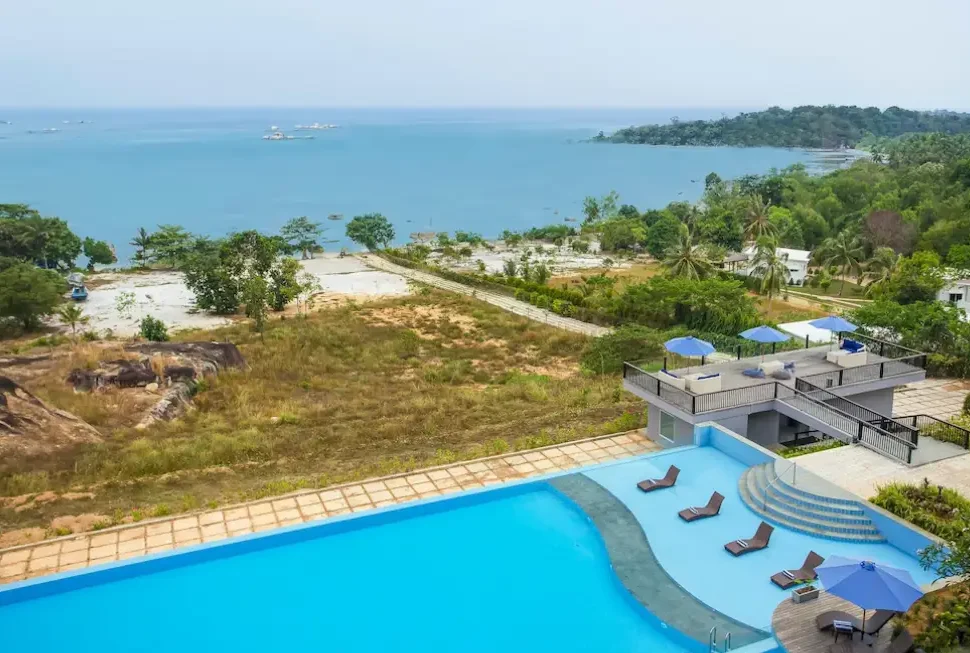 Hotel Dekat Pantai Tanjung Tinggi - SwissBel View Laut