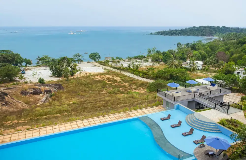 Hotel Dekat Pantai Tanjung Tinggi - SwissBel View Laut