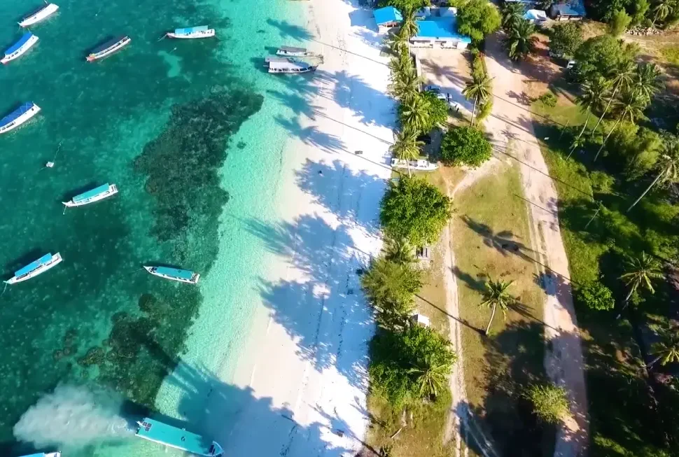 Island Hopping Belitung - Pantai Tanjung Kelayang