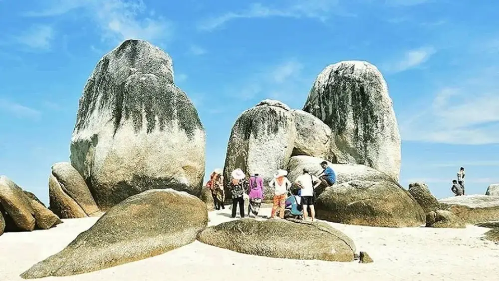 Paket Tour Belitung Murah