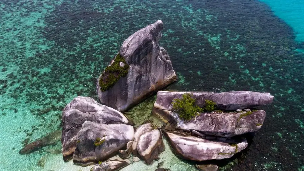 Paket Tour Belitung Murah