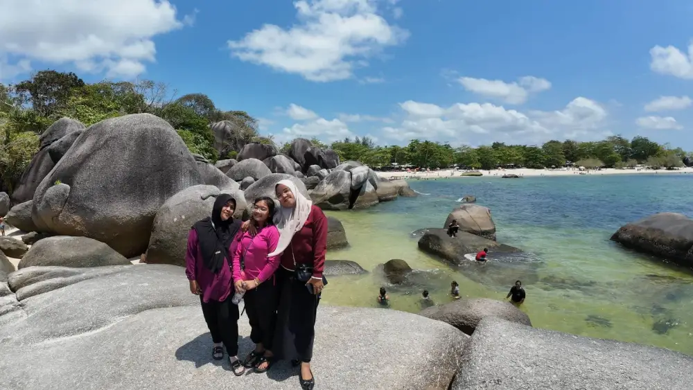 Paket Tour Belitung Terbaru Termurah